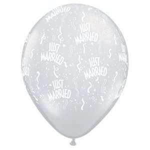  Mayflower Balloons 6075 11 Inch Just Married A Round Clear 