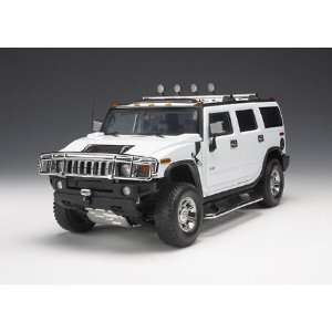  1/18 05 Hummer H2 Birch Wht Toys & Games