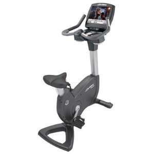 Life Fitness Platinum Club Series Upright Lifecycle   Engage 15 