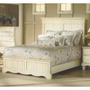 King Wilshire Panel Bed w/ Storage  White by Hillsdale   Antique White 