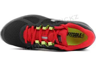 The Nike LunarEclipse+ 2 Mens Running Shoe delivers a snug,adjustable 