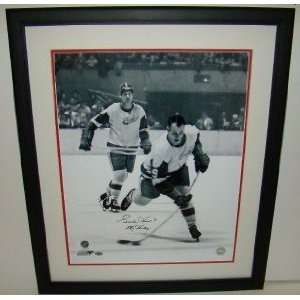  Gordie Howe Autographed Picture   with Mr  Inscription 