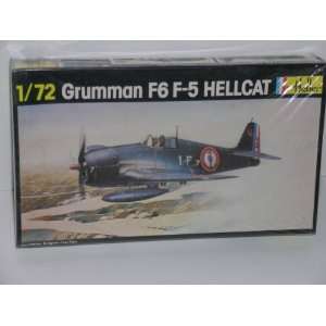  WW II Grumman F6 F 5 Hellcat   Plastic Model Kit 