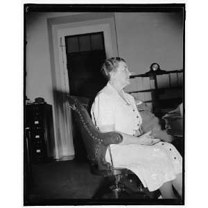   Washington, D.C., July 21. A new informal photo of Rep. Mary Norton