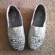 TOMS Shoes Limited Edition  Exclusive Grey Plaid and Carpe 