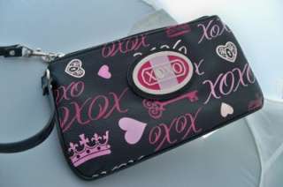 This super XOXO Womens Wallet Wristlet is the perfect addition to any 