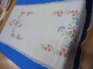 Vintage Embroidered Blue & Red Flower TABLE RUNNER  