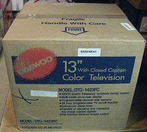 DAEWOO DTQ 1423FC 13 Closed Captioned Color Television w/ Original 