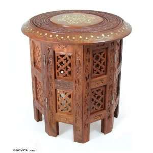  Wood accent table, Daisy Crown