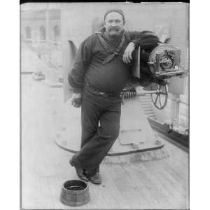    Gunner,MAINE,c1898,sailor,deck gun,smoking pipe