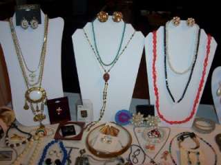 HUGE MIXED LOT 400+ITEMS ESTATE,VINTAGE,RETRO COSTUME JEWELRY LBS 