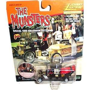  Munsters Koach   Special 1999 Halloween Limited Edition Toys & Games