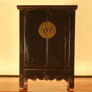 ANTIQUE CHINESE ASIAN SMALL BLACK 2 DOOR CABINET JEWELRY BOX W CARVED 