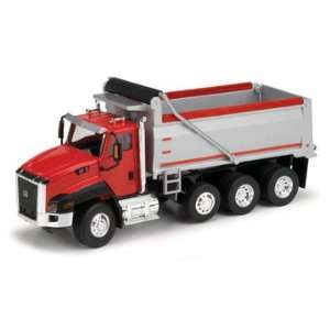  1/50 CAT CT660 Dump Truck Toys & Games