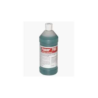 LORD FUSOR #703   32 oz (946.3 ml) Plastic & Rubber Cleaner