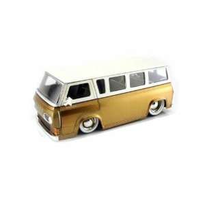  1965 Ford Econoline Bus 1/24 (Mass) Gold / White Toys 