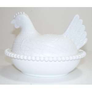  Hen On A Nest In White Milkglass #7155 