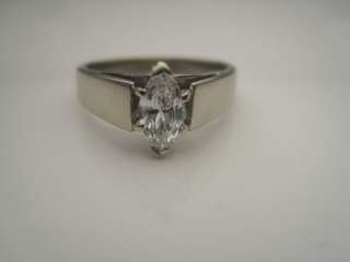 FINE MARQUISE DIAMOND ENGAGEMENT RING 14 KT WHITE GOLD  