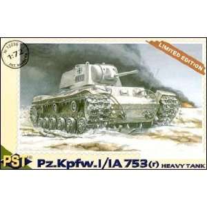   72 PzKpfw I/IA 753(r) Soviet Heavy Tank (Plastic Models) Toys & Games