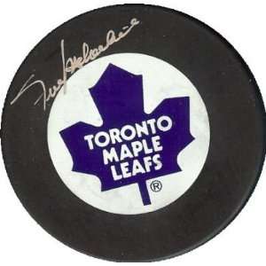  Frank Mahovlich autographed Hockey Puck (Toronto Maple 