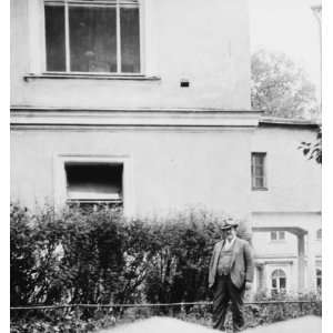  early 1900s photo Mr. John A. Kingsbury standing in front 