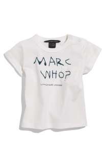 LITTLE MARC JACOBS Marc Who? Tee (Infant)  