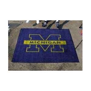   WOLVERINES TAILGATE MAT / AREA RUG 