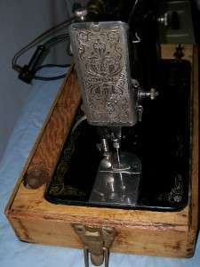 Singer Table Top Sewing Machine Fancy Scroll, Light weight # Y 1483639 