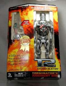 T2 Terminator 2 Endoskeleton Judgment Day Toy NIB  