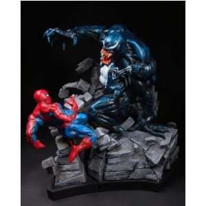  Spider Man vs. Venom Statue by Bowen Designs Toys & Games